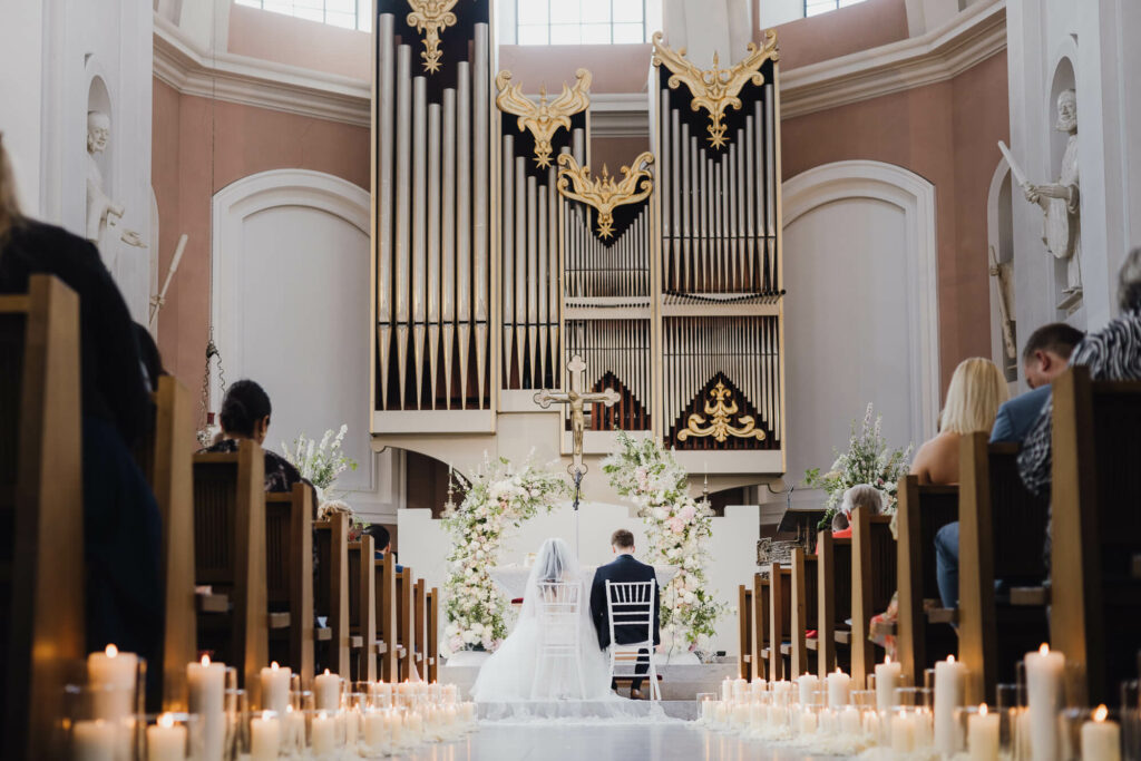 Hochzeitsfloristik Hannover in der kirche