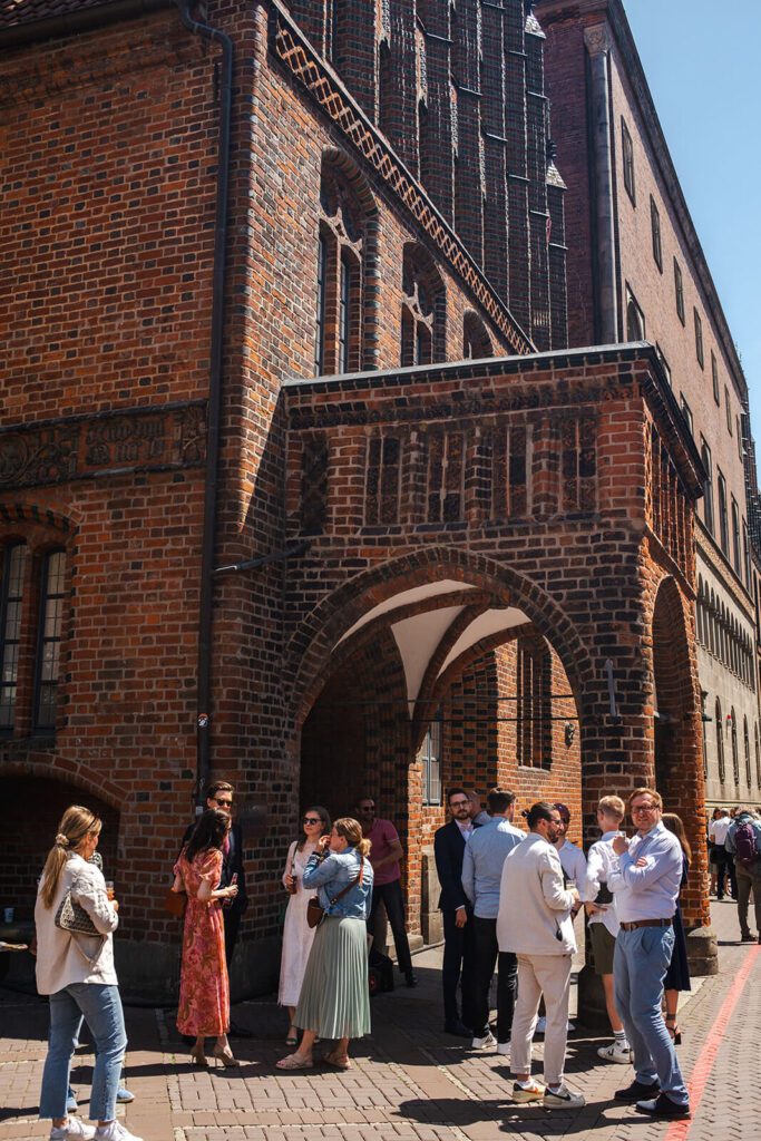 Marktplatz Hannover und Altes Rathaus mit Altstadtkulisse im Hintergrund