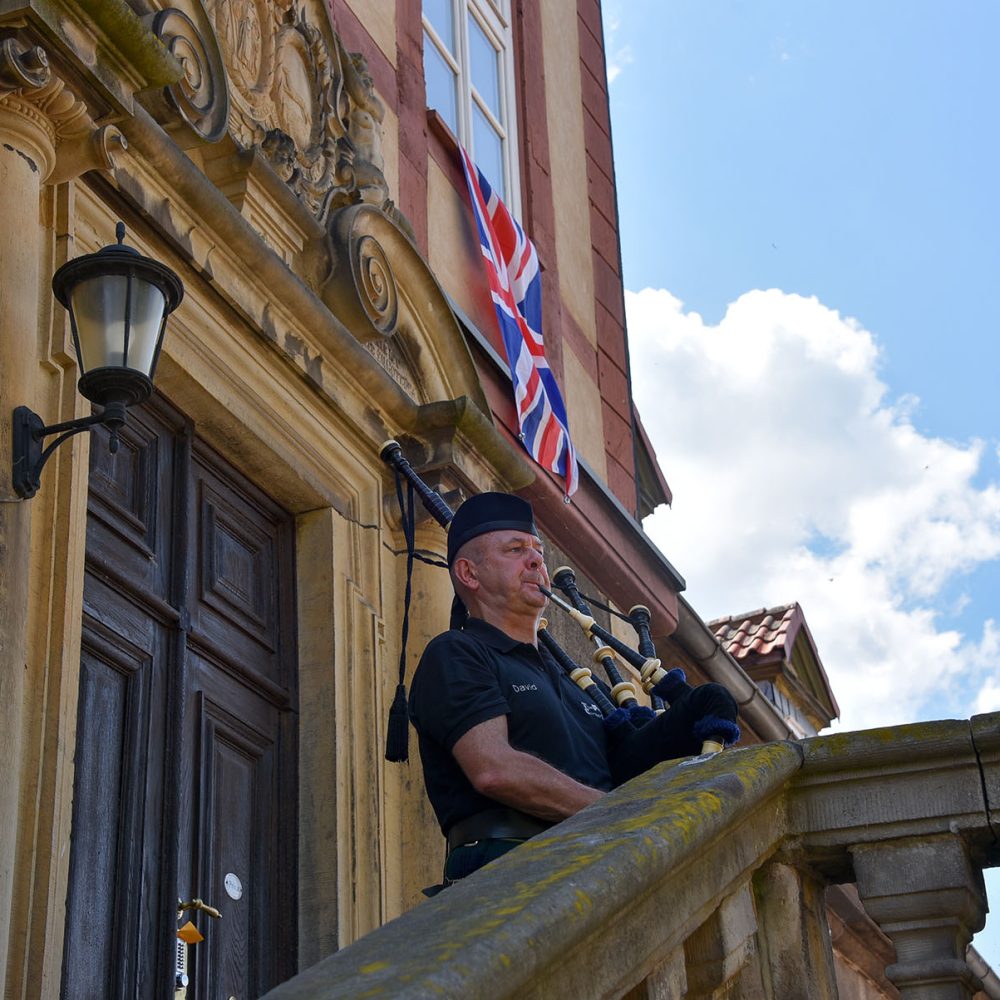 ein dudelsack spieler während des british weekends uaf dem rittergut remeringhausen